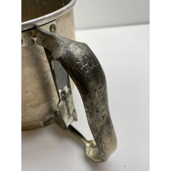 VINTAGE Foley 5 Cup Flour Sifter Aluminum COLLECTIBLE ANTIQUE - Picture 4 of 10